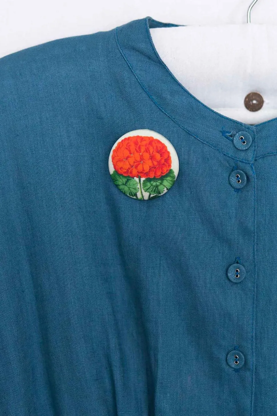 geranium_brooch_1.webp Geranium Brooch