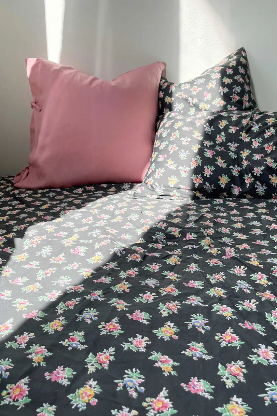 linen_euro_set_in_rose_1-1.webp Linen Euro Set In Rose