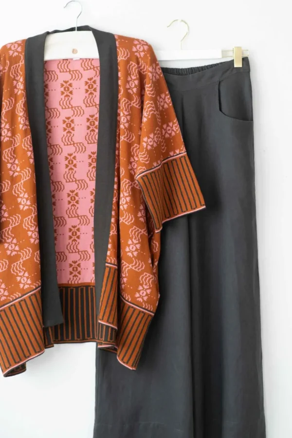 Lola Cardigan Lisbon