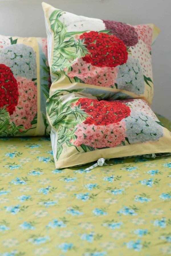 Phlox Pillowcase Set