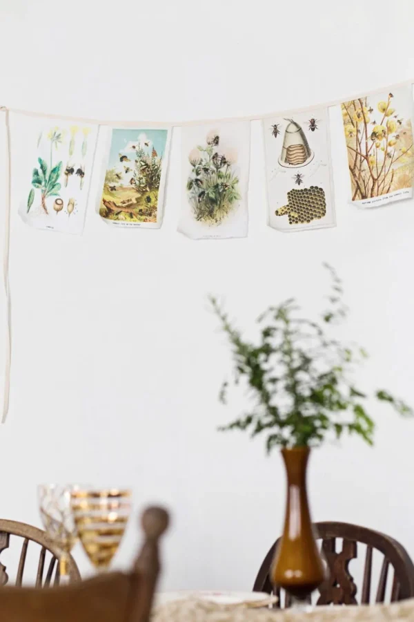 Precious Bees Garland