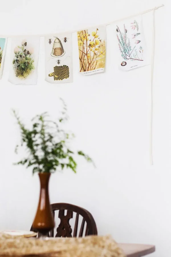 Precious Bees Garland