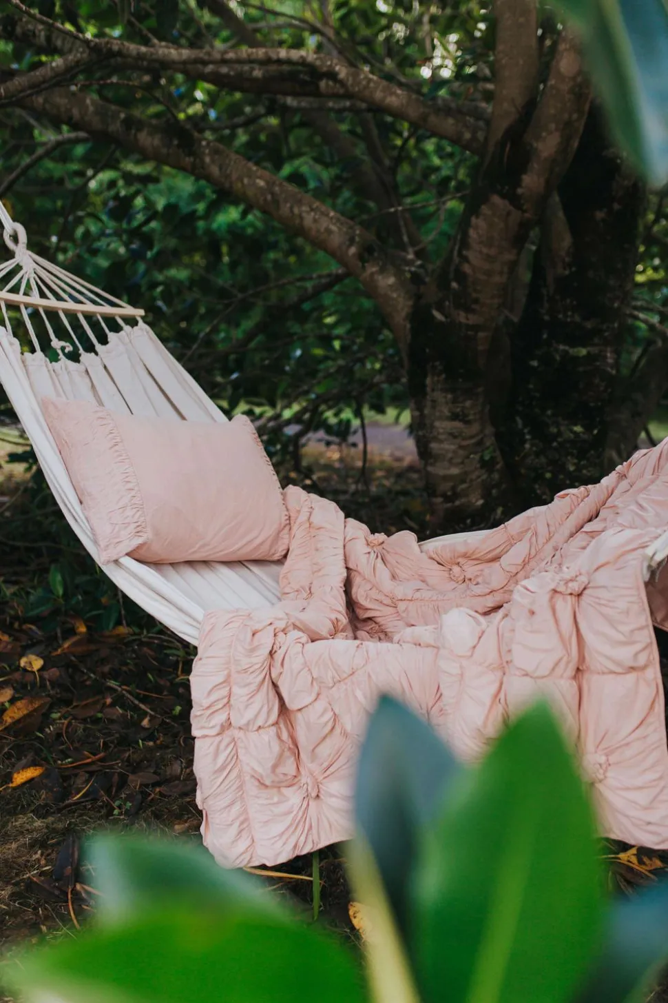 rosette_quilt_in_tuscan_p_2.webp Rosette Quilt In Tuscan Pink *Organic Cotton